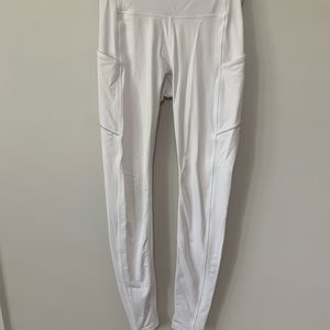 White lululemon leggings